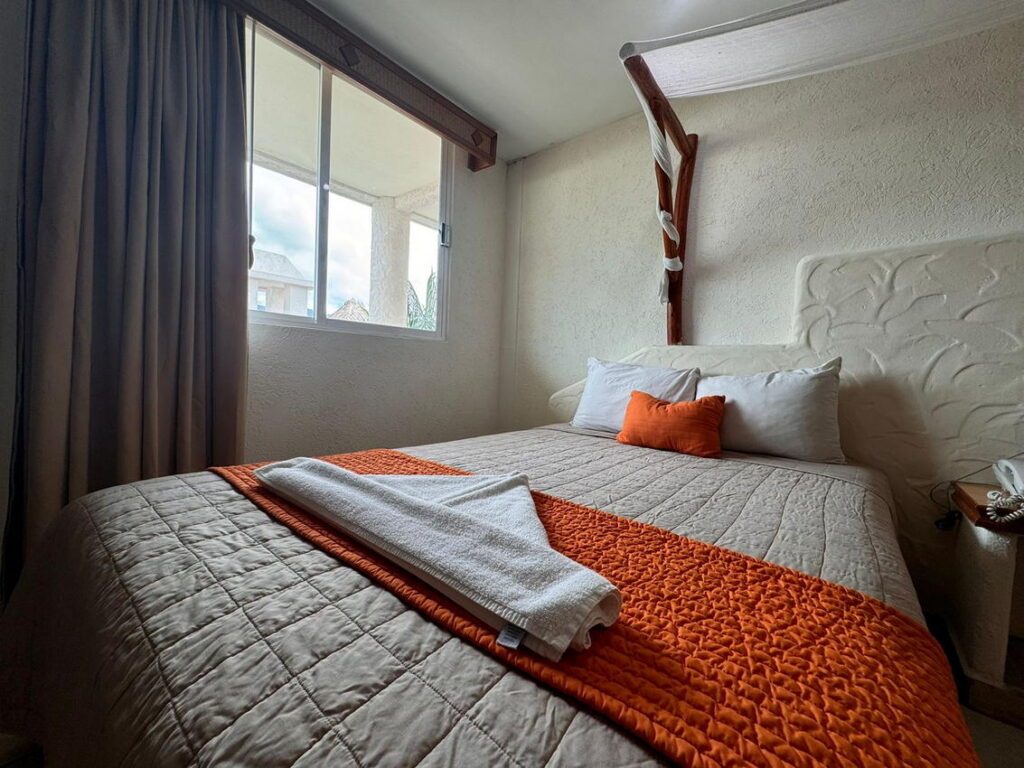 Hospedaje habitación doble Hotel Palapa Palace, Tuxtla Gutiérrez Chiapas