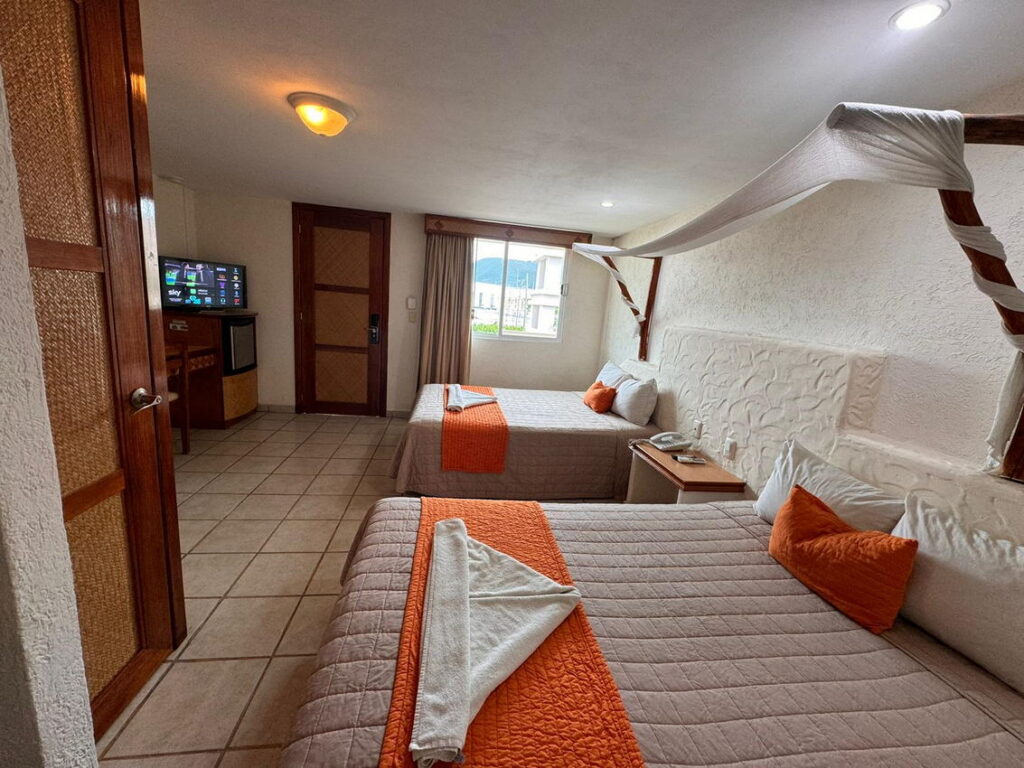 Hospedaje habitación doble Hotel Palapa Palace, Tuxtla Gutiérrez Chiapas